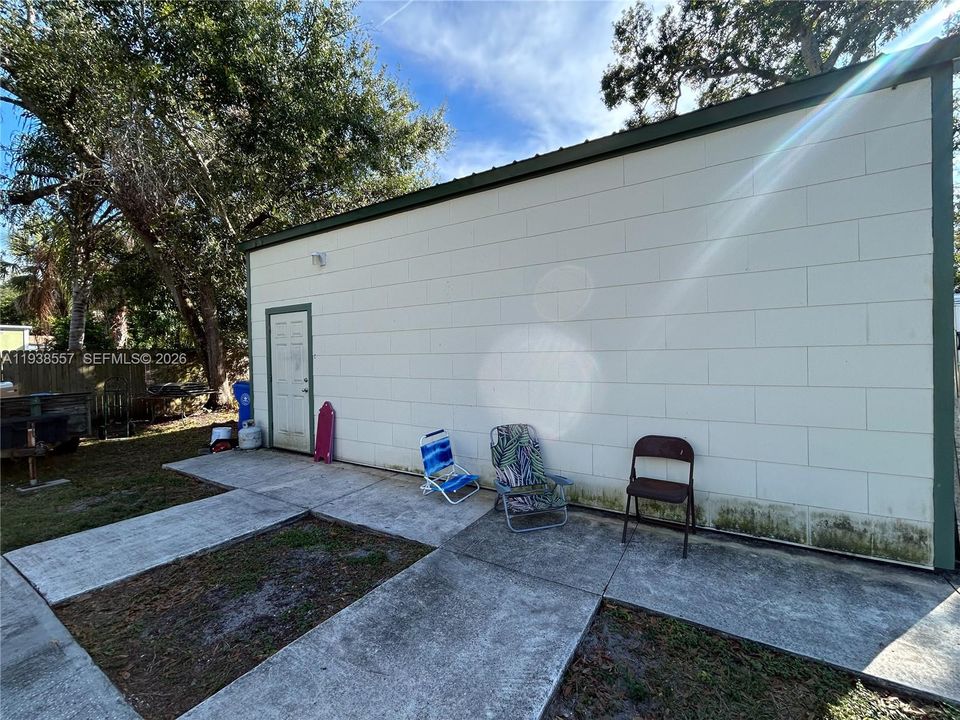 En Venta: $279,000 (4 camas, 2 baños, 1476 Pies cuadrados)