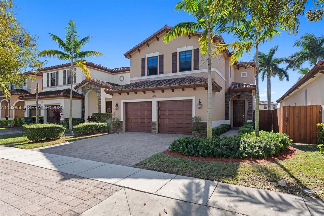 На продажу: $489,000 (3 спален, 2 ванн, 2115 Квадратных фут)