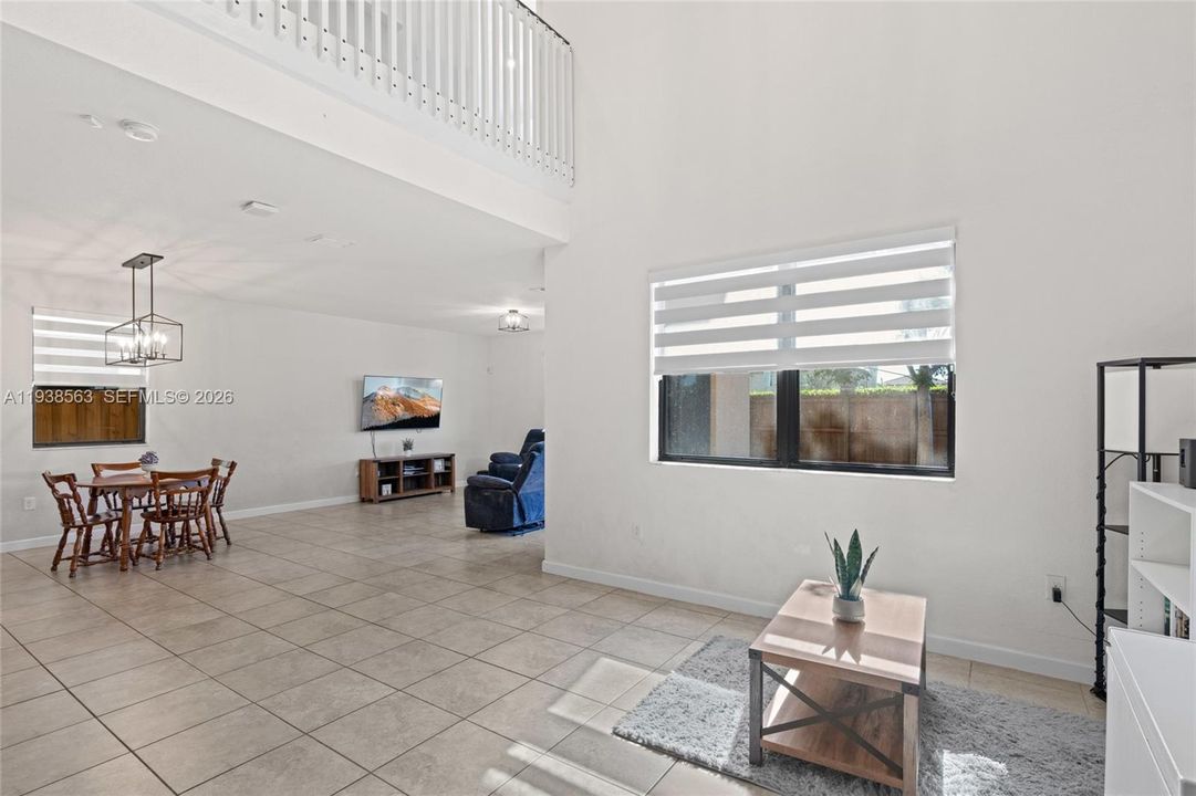 На продажу: $489,000 (3 спален, 2 ванн, 2115 Квадратных фут)