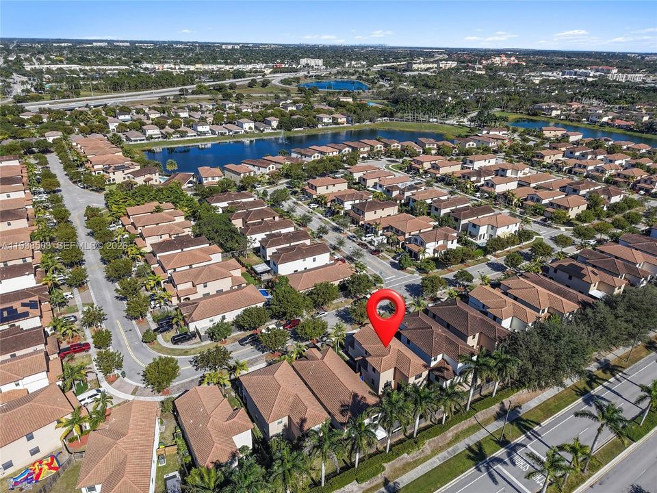 На продажу: $489,000 (3 спален, 2 ванн, 2115 Квадратных фут)