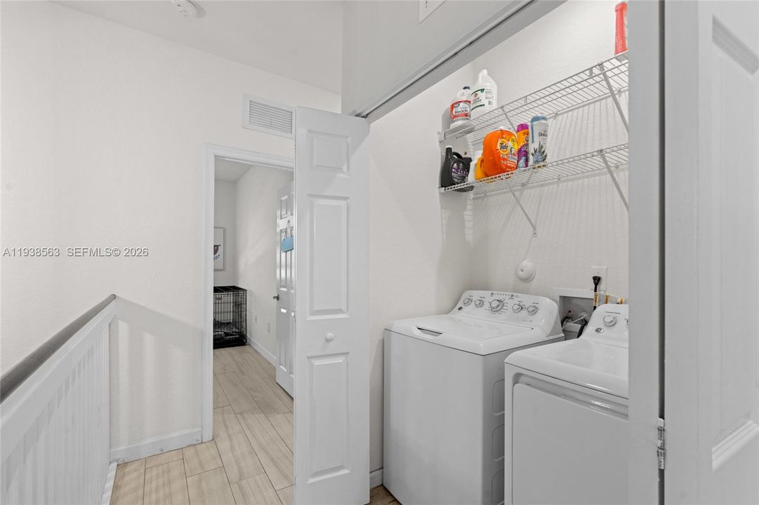 На продажу: $489,000 (3 спален, 2 ванн, 2115 Квадратных фут)