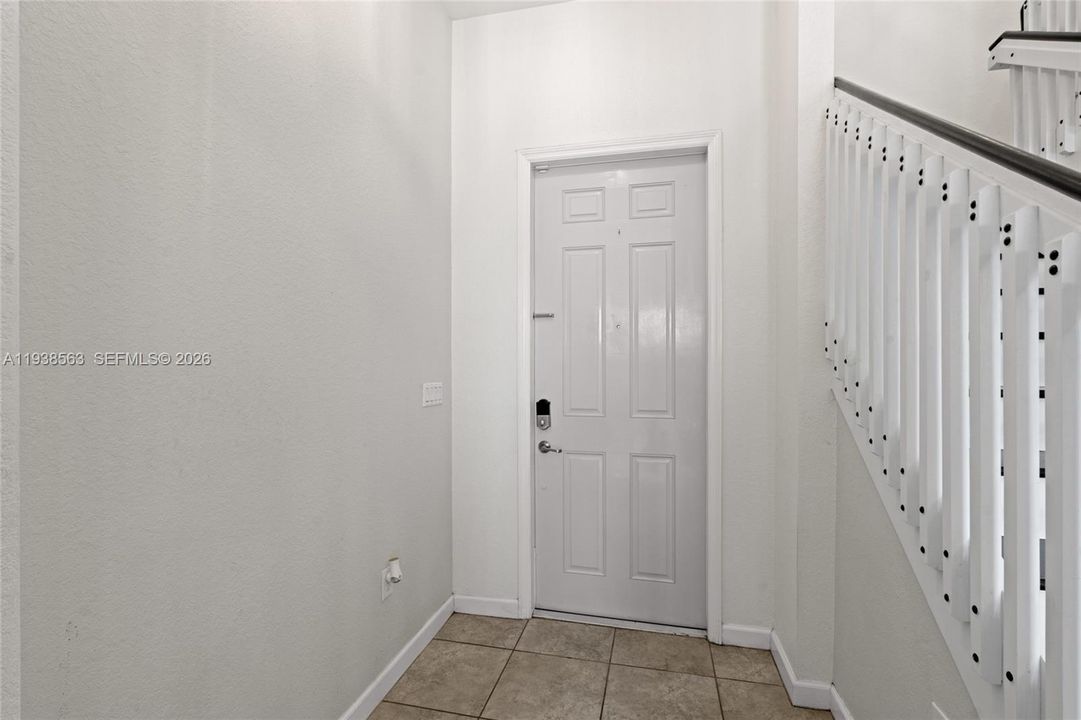 На продажу: $489,000 (3 спален, 2 ванн, 2115 Квадратных фут)