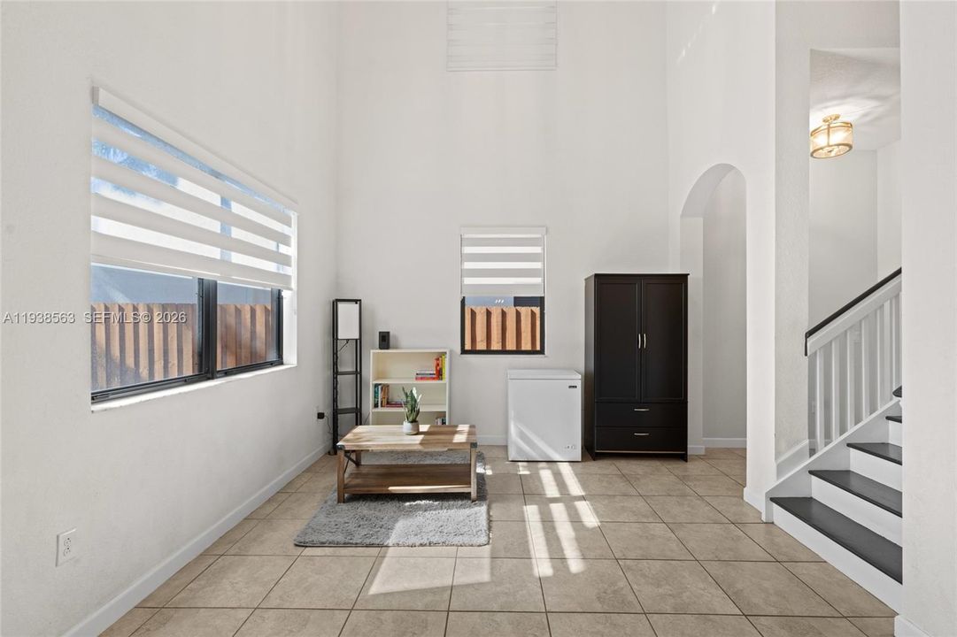 На продажу: $489,000 (3 спален, 2 ванн, 2115 Квадратных фут)