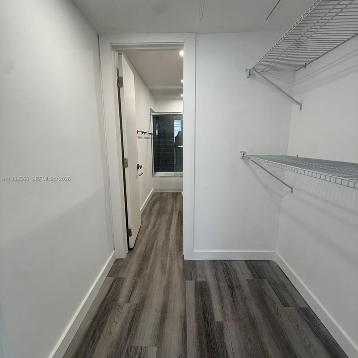 For Rent: $2,600 (1 beds, 1 baths, 875 Square Feet)