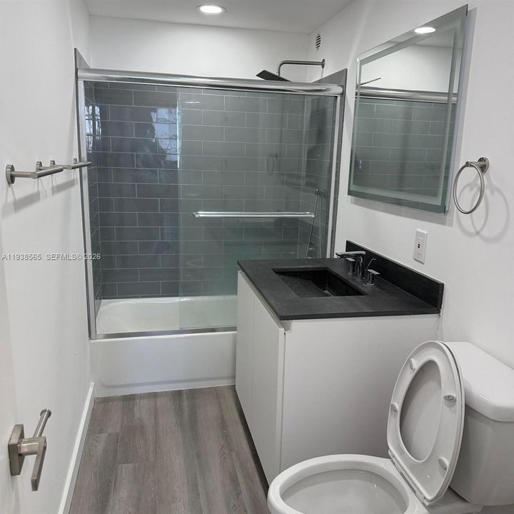 For Rent: $2,600 (1 beds, 1 baths, 875 Square Feet)