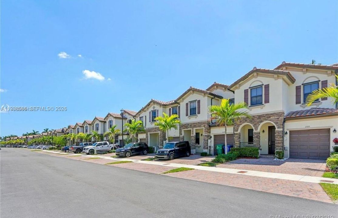 En Renta: $2,600 (3 camas, 2 baños, 1829 Pies cuadrados)