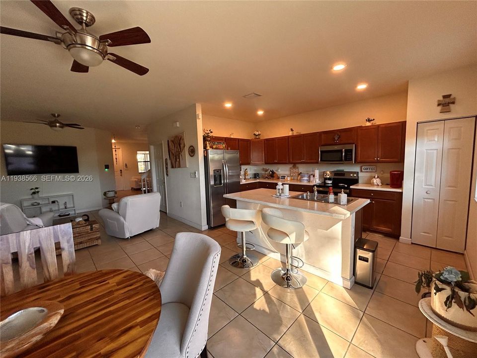 En Renta: $2,600 (3 camas, 2 baños, 1829 Pies cuadrados)