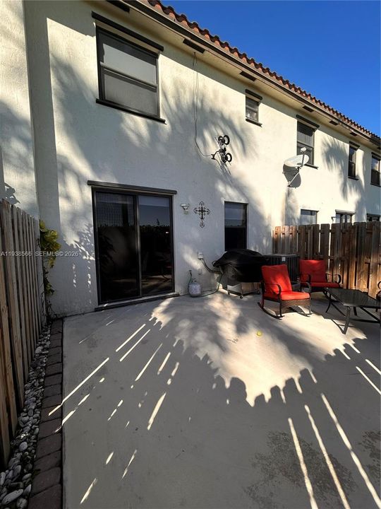 En Renta: $2,600 (3 camas, 2 baños, 1829 Pies cuadrados)