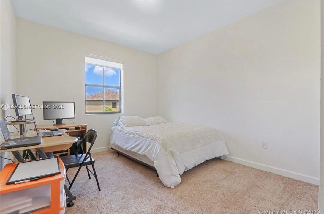 En Renta: $2,600 (3 camas, 2 baños, 1829 Pies cuadrados)