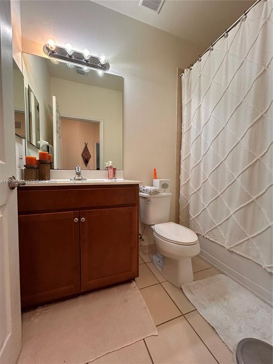 En Renta: $2,600 (3 camas, 2 baños, 1829 Pies cuadrados)