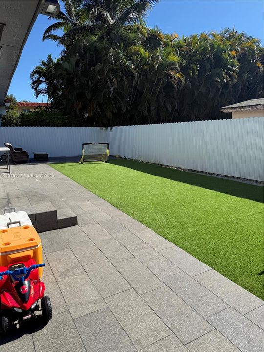 待售: $699,000 (4 贝兹, 3 浴室, 1926 平方英尺)