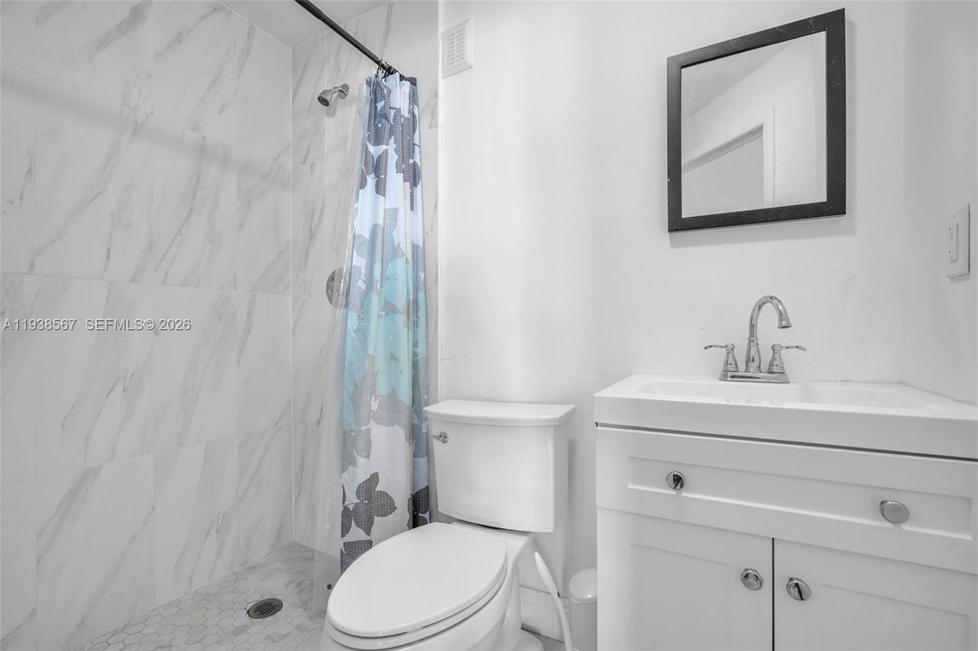 待售: $699,000 (4 贝兹, 3 浴室, 1926 平方英尺)