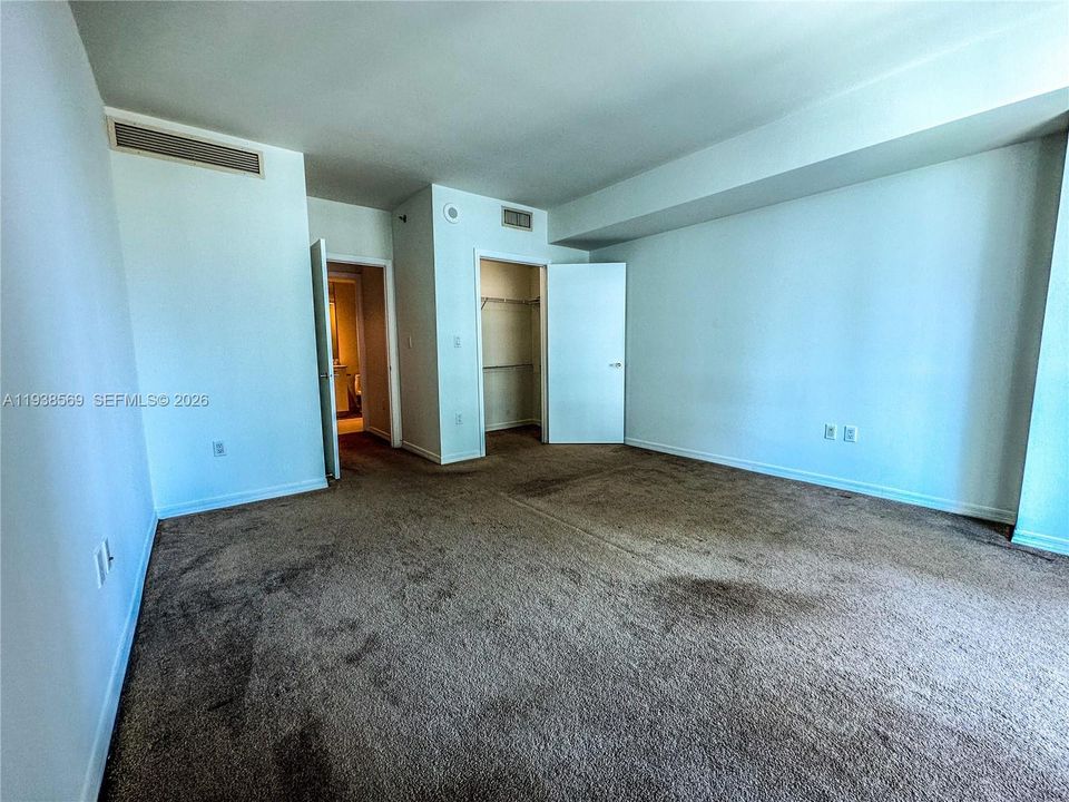 В аренду: $2,700 (1 спален, 1 ванн, 738 Квадратных фут)