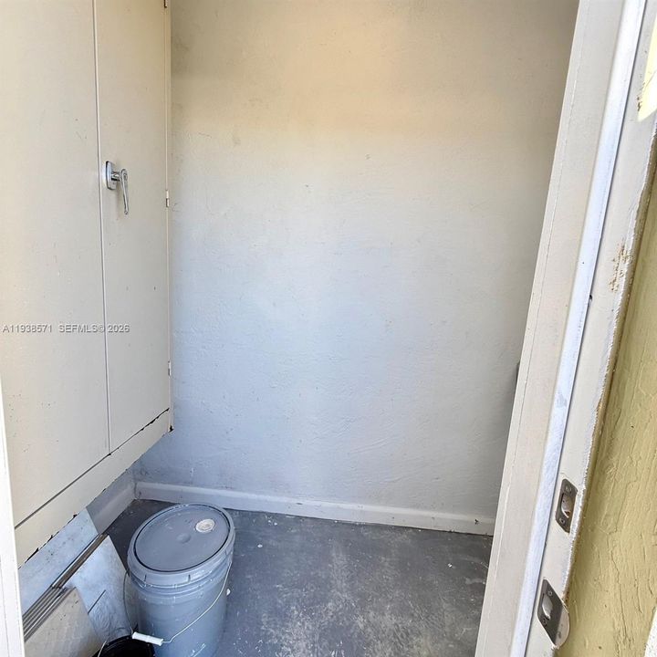 For Rent: $2,900 (3 beds, 2 baths, 1276 Square Feet)