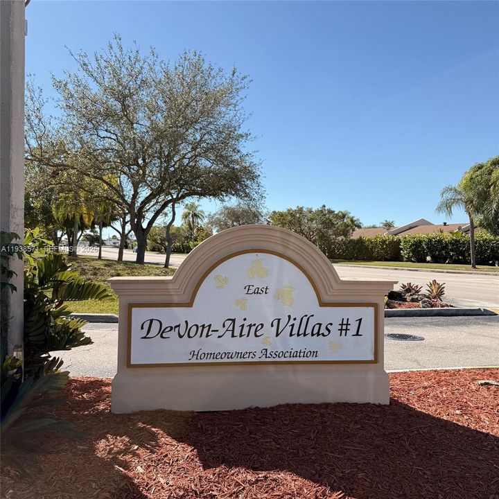 For Rent: $2,900 (3 beds, 2 baths, 1276 Square Feet)