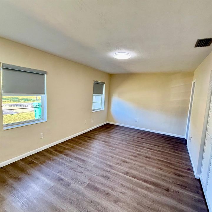 For Rent: $2,900 (3 beds, 2 baths, 1276 Square Feet)