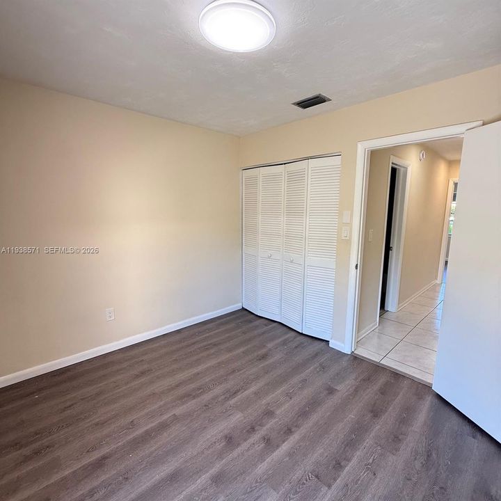 For Rent: $2,900 (3 beds, 2 baths, 1276 Square Feet)