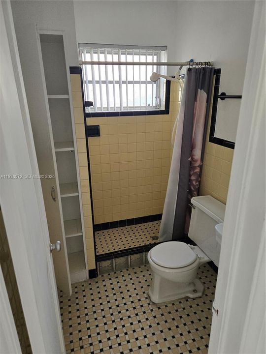 В аренду: $1,200 (1 спален, 1 ванн, 1061 Квадратных фут)