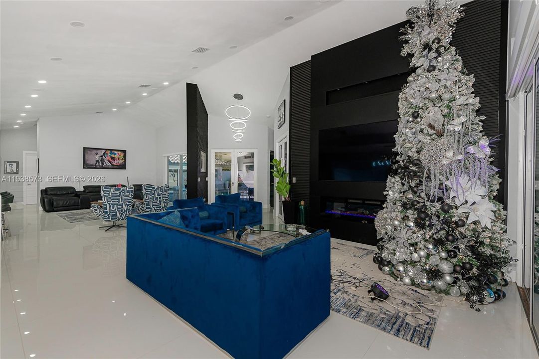 待售: $1,359,995 (4 贝兹, 3 浴室, 3048 平方英尺)