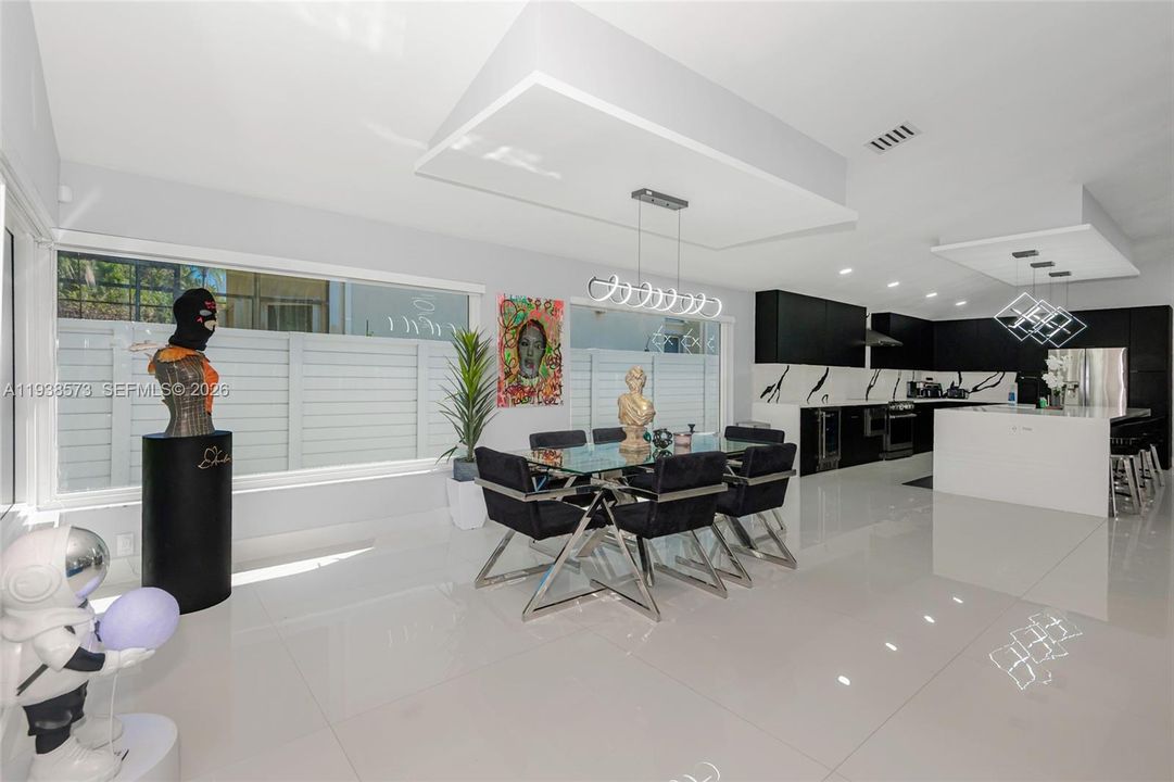 待售: $1,359,995 (4 贝兹, 3 浴室, 3048 平方英尺)