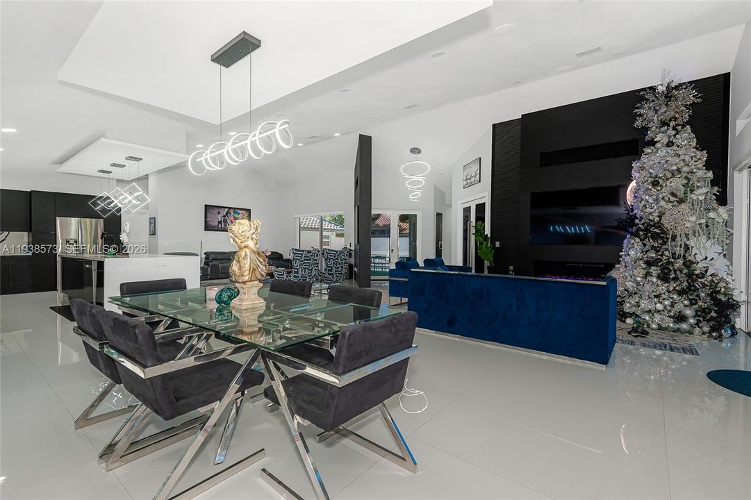 待售: $1,359,995 (4 贝兹, 3 浴室, 3048 平方英尺)