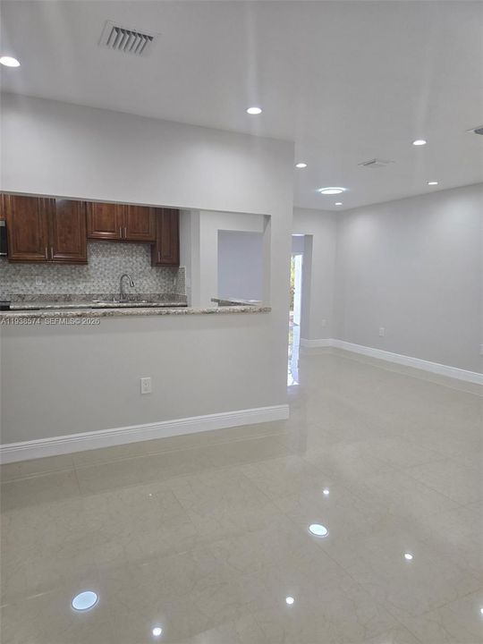 For Sale: $639,900 (3 beds, 1 baths, 1150 Square Feet)