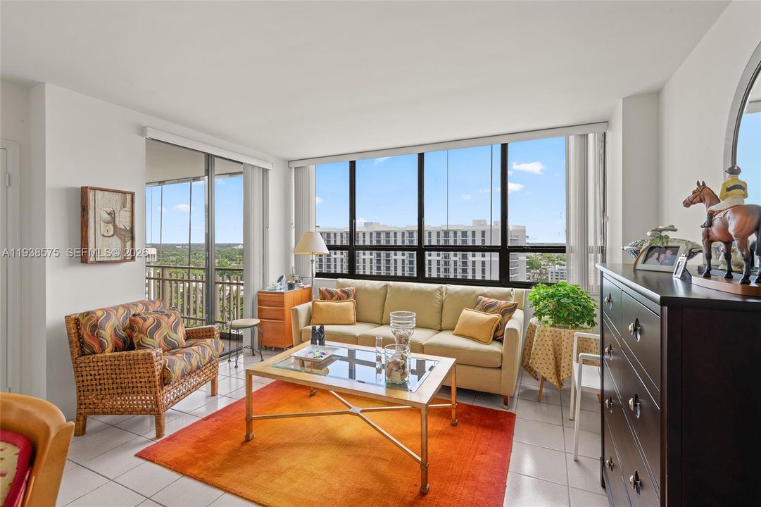 待售: $379,900 (2 贝兹, 2 浴室, 1638 平方英尺)