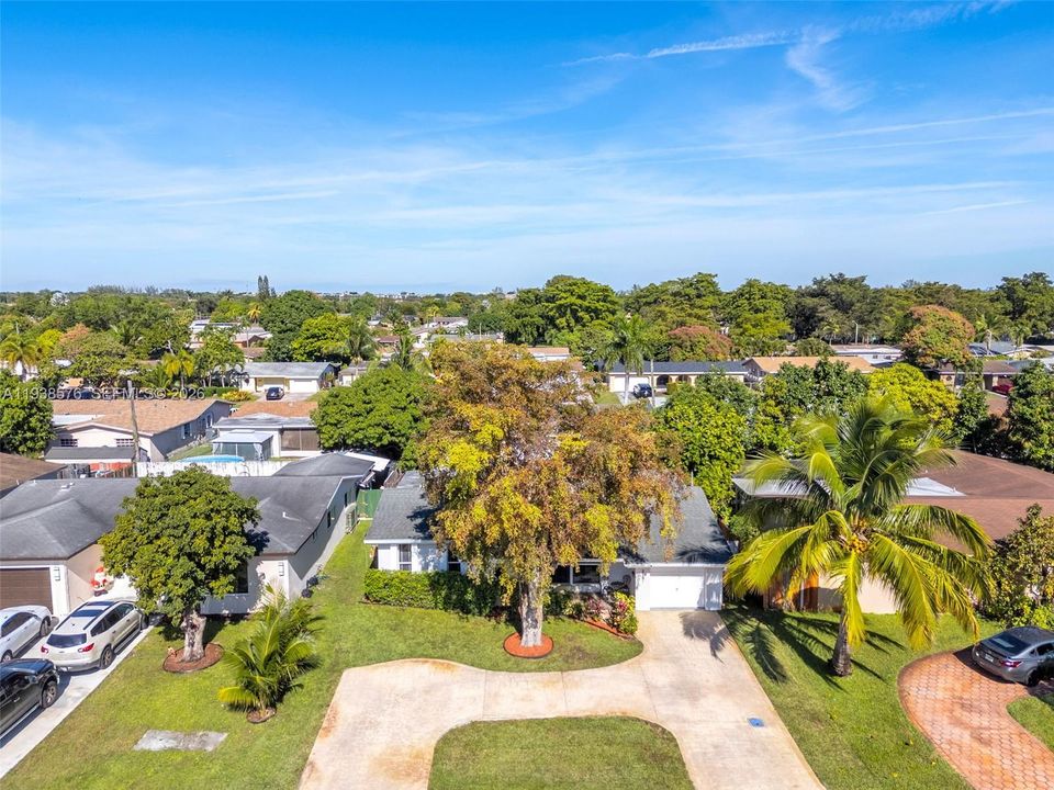 For Sale: $535,000 (3 beds, 2 baths, 1682 Square Feet)