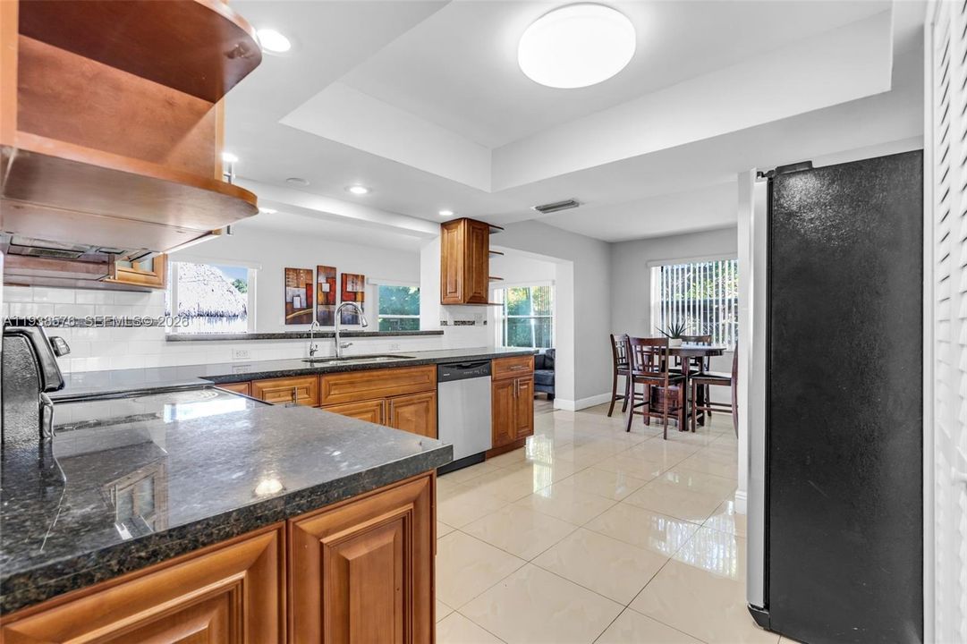 For Sale: $535,000 (3 beds, 2 baths, 1682 Square Feet)