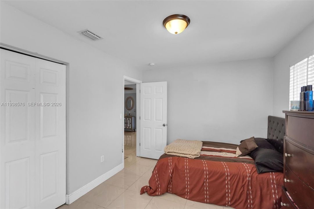 For Sale: $535,000 (3 beds, 2 baths, 1682 Square Feet)