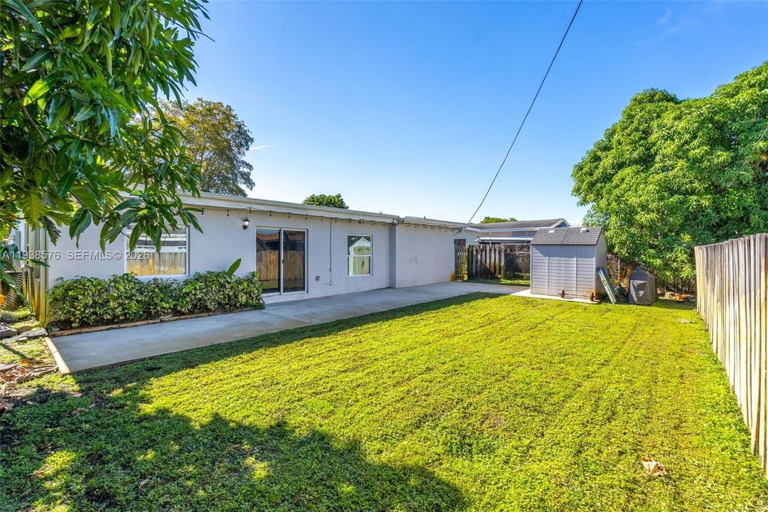 For Sale: $535,000 (3 beds, 2 baths, 1682 Square Feet)