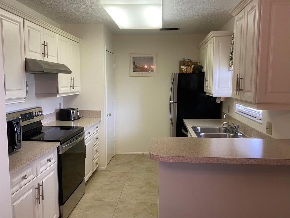 Kitchen 1
