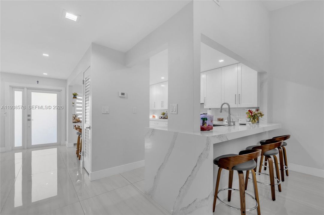 En Venta: $775,000 (3 camas, 3 baños, 2014 Pies cuadrados)