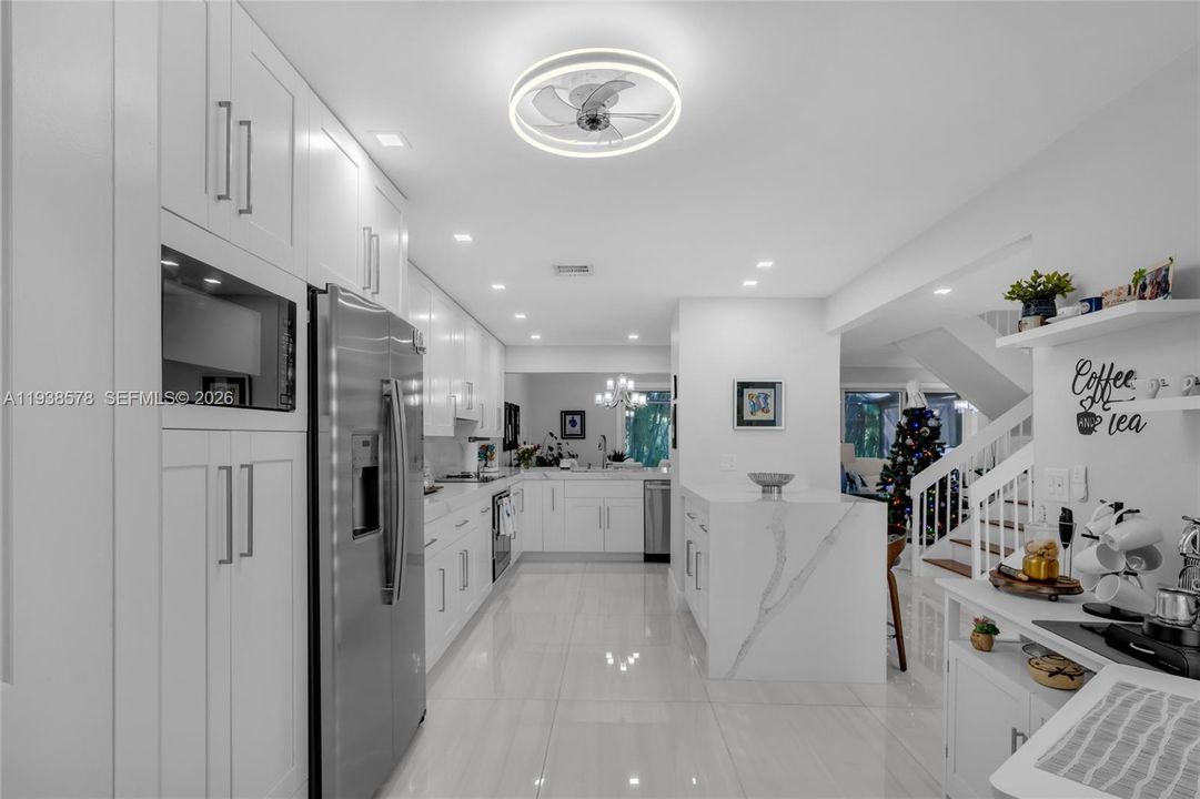 En Venta: $775,000 (3 camas, 3 baños, 2014 Pies cuadrados)