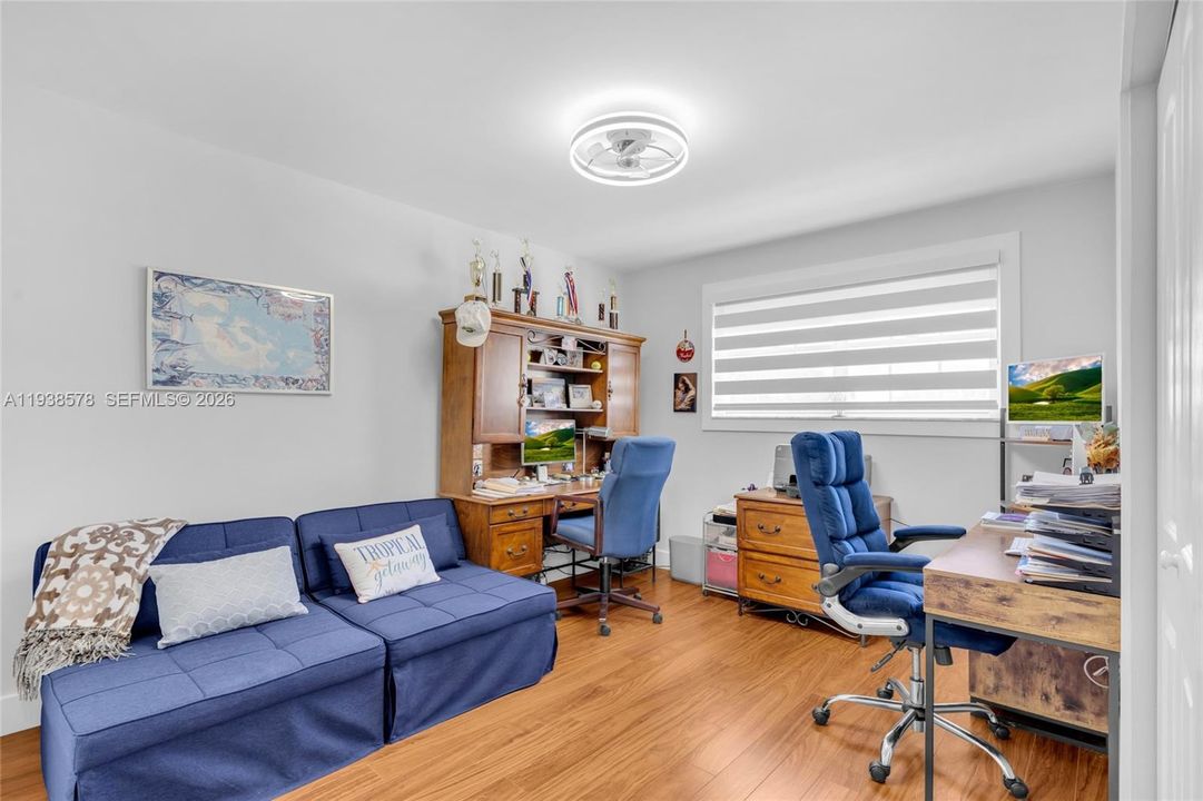 En Venta: $775,000 (3 camas, 3 baños, 2014 Pies cuadrados)