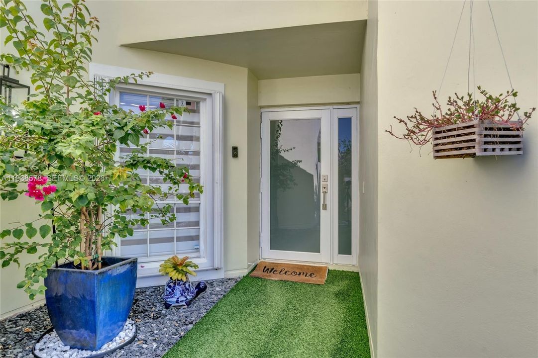 En Venta: $775,000 (3 camas, 3 baños, 2014 Pies cuadrados)