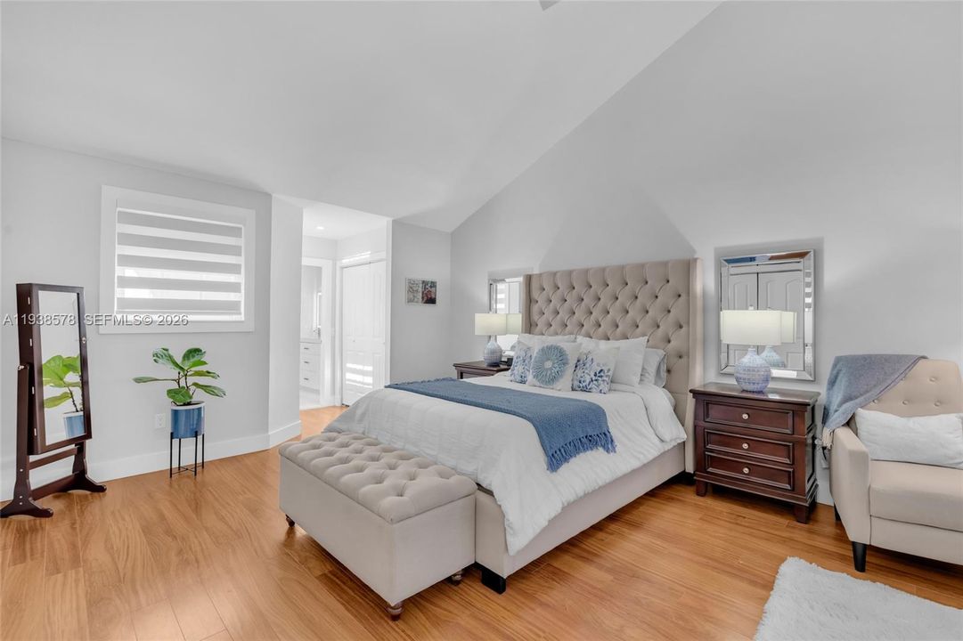 En Venta: $775,000 (3 camas, 3 baños, 2014 Pies cuadrados)