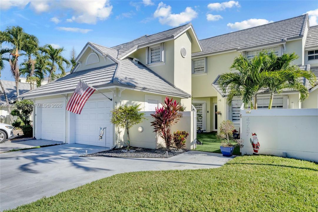 En Venta: $775,000 (3 camas, 3 baños, 2014 Pies cuadrados)