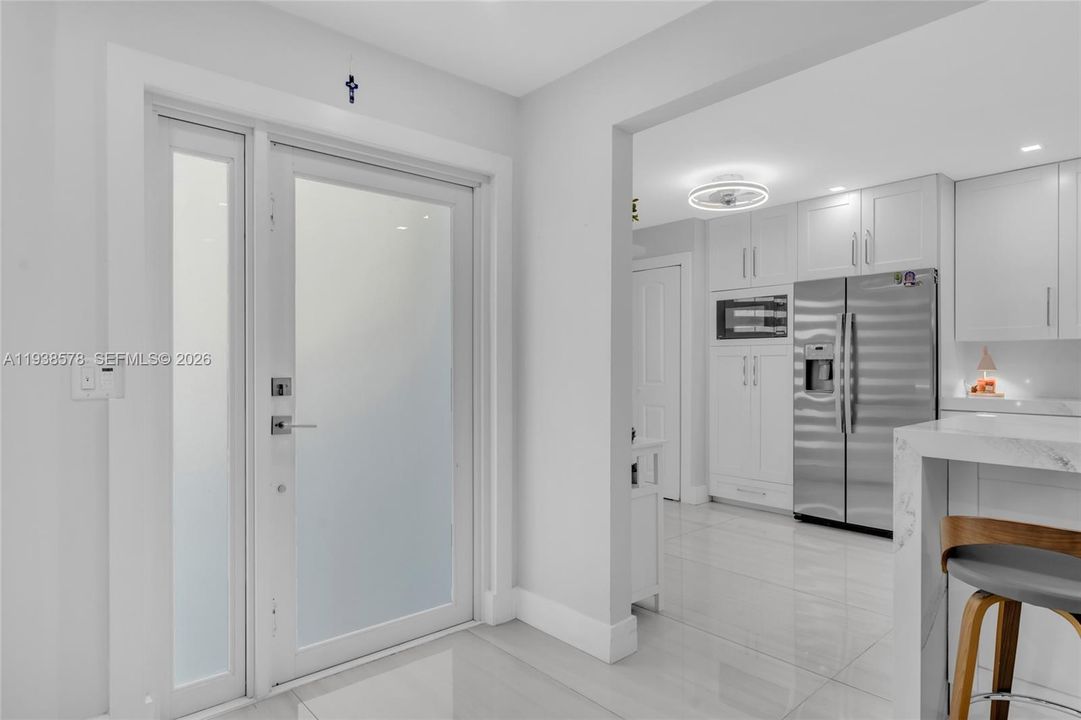 En Venta: $775,000 (3 camas, 3 baños, 2014 Pies cuadrados)