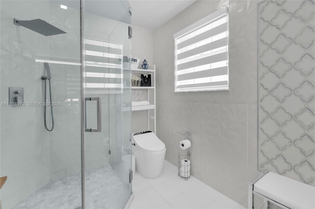 En Venta: $775,000 (3 camas, 3 baños, 2014 Pies cuadrados)