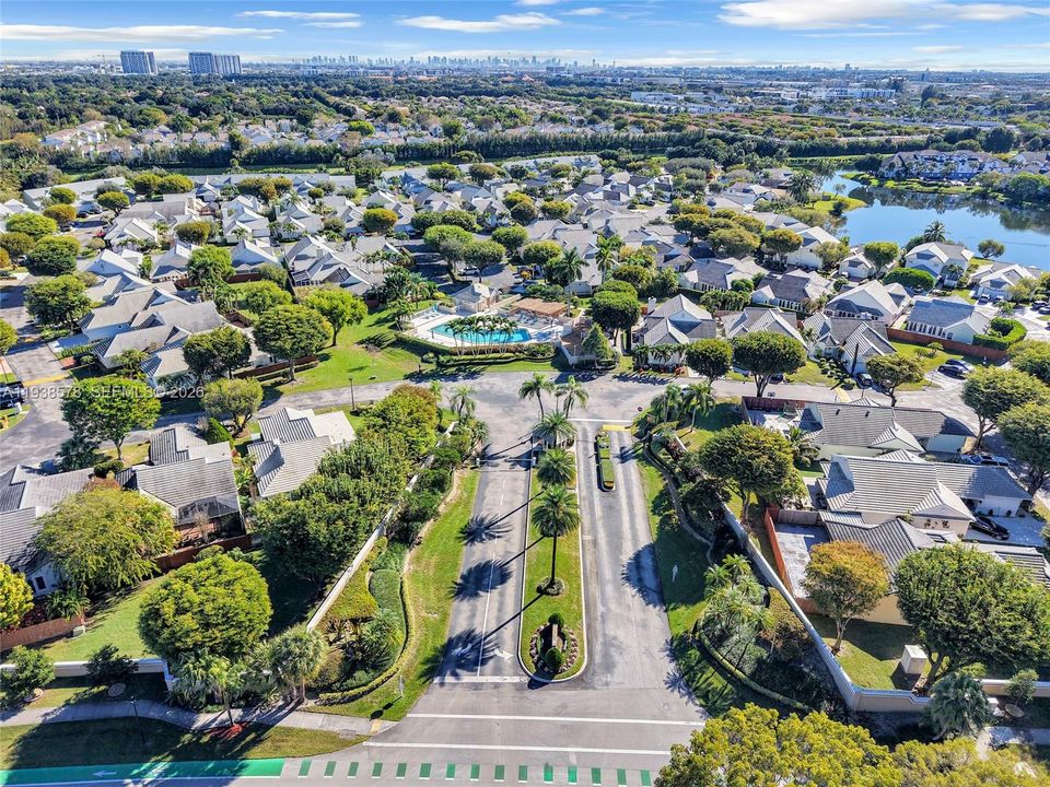 En Venta: $775,000 (3 camas, 3 baños, 2014 Pies cuadrados)