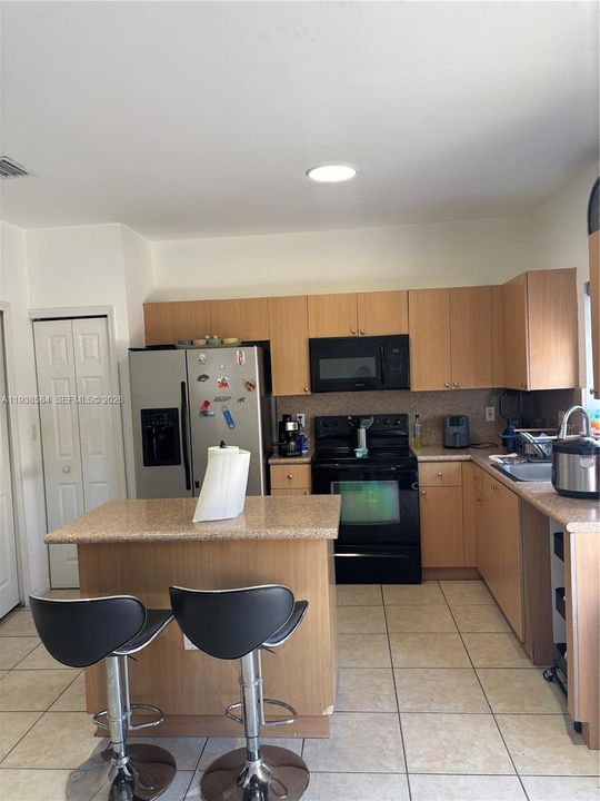 В аренду: $3,000 (3 спален, 2 ванн, 1518 Квадратных фут)