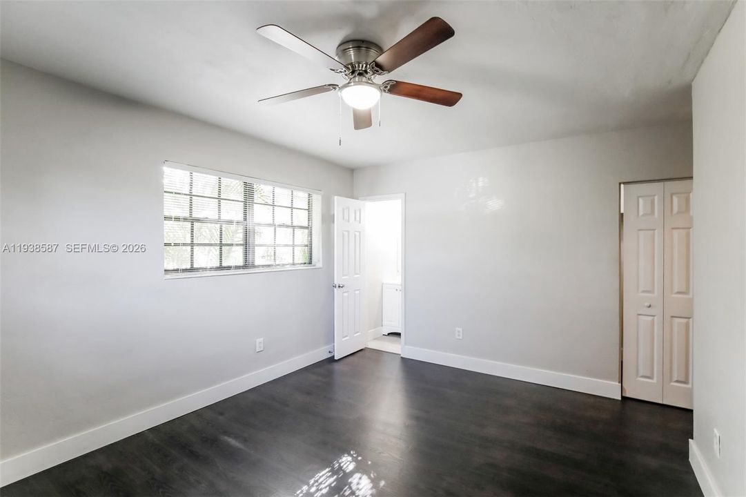 出租: $3,370 (4 贝兹, 2 浴室, 2217 平方英尺)