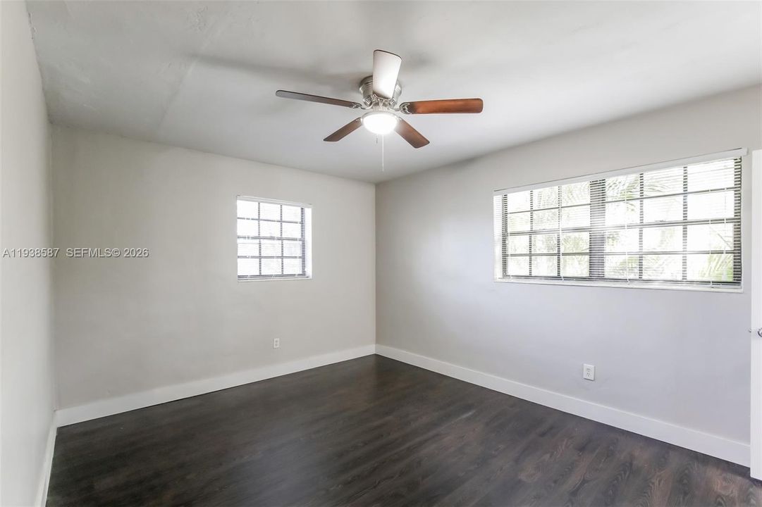 出租: $3,370 (4 贝兹, 2 浴室, 2217 平方英尺)