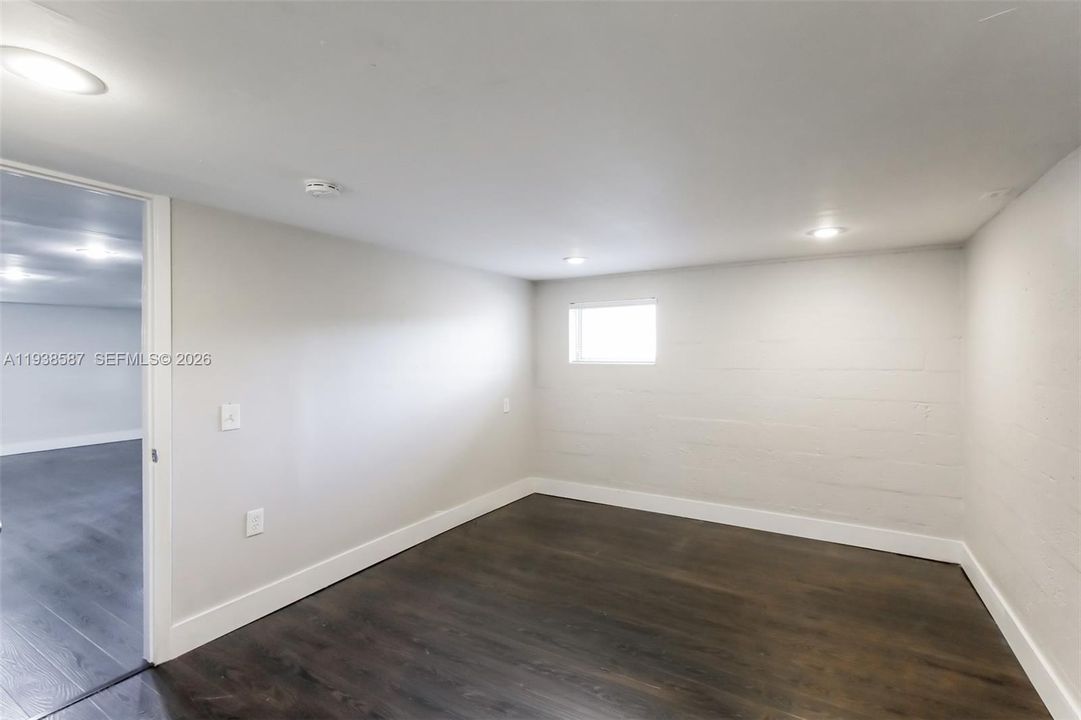 出租: $3,370 (4 贝兹, 2 浴室, 2217 平方英尺)