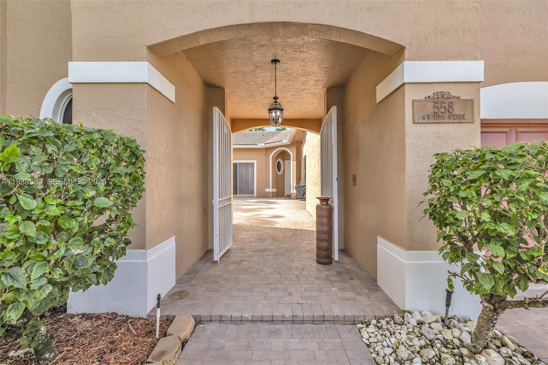 В аренду: $5,500 (4 спален, 3 ванн, 3287 Квадратных фут)