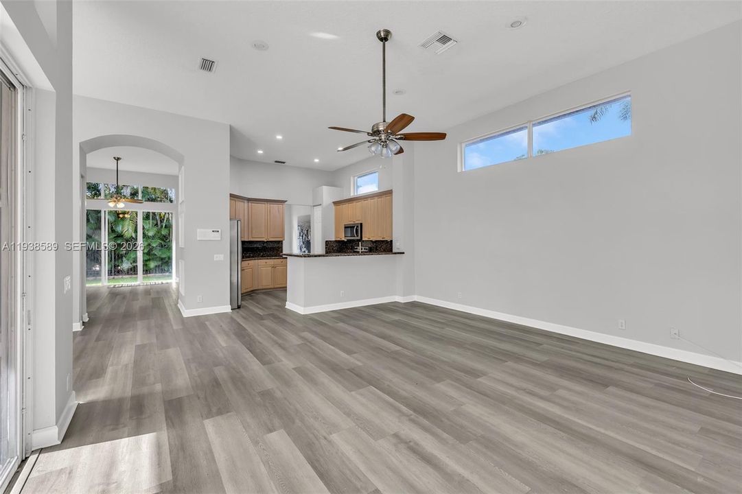 В аренду: $5,500 (4 спален, 3 ванн, 3287 Квадратных фут)