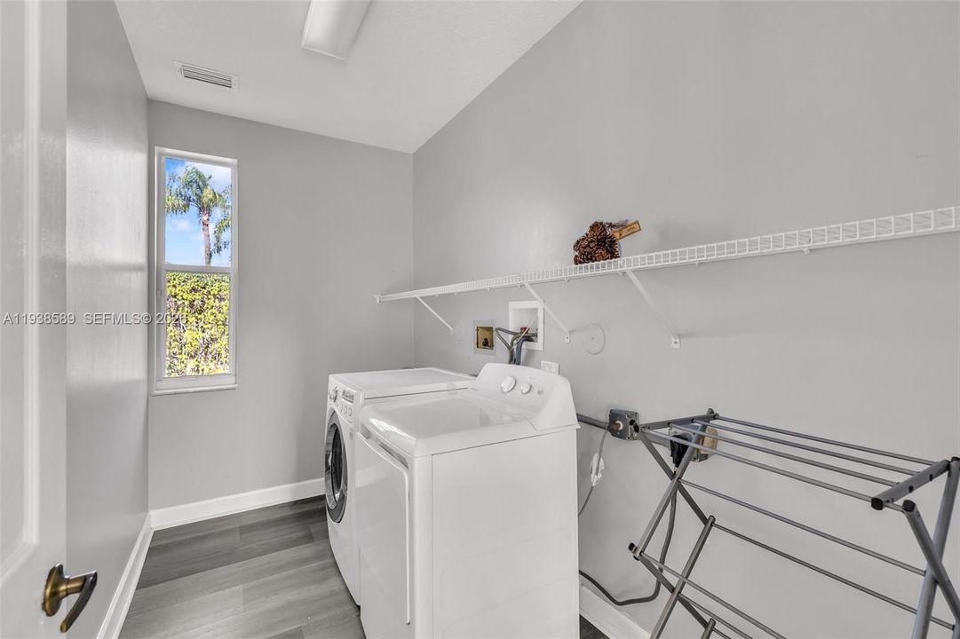 В аренду: $5,500 (4 спален, 3 ванн, 3287 Квадратных фут)