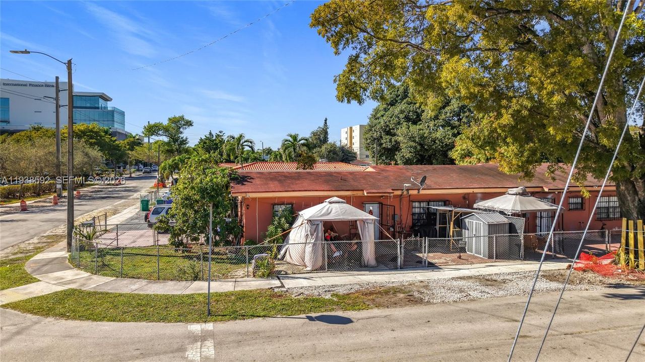 На продажу: $850,000 (0 спален, 0 ванн, 1410 Квадратных фут)