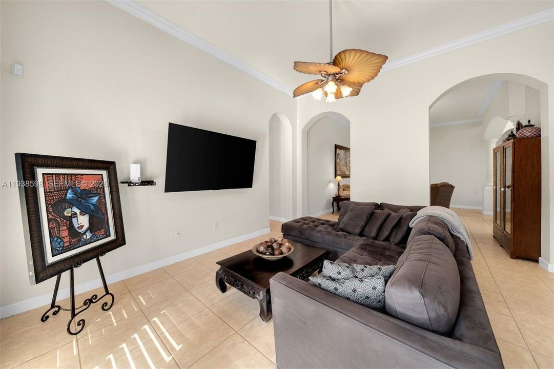 For Sale: $765,000 (4 beds, 2 baths, 2496 Square Feet)